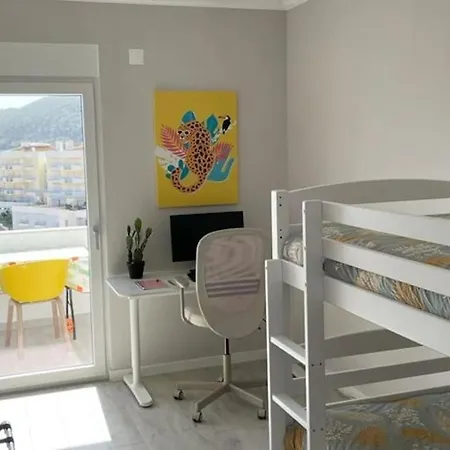 *sea View* New 3 Bedroom With Free Parking Apartman *