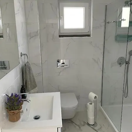 *sea View* New 3 Bedroom With Free Parking * Sesimbra